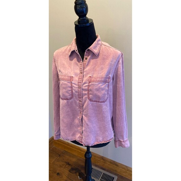 Express Blouse Button Down Snaps Size Medium Distressed Pink Collared Pockets - Picture 4 of 11